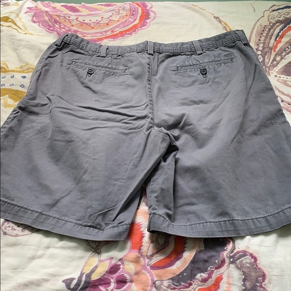 Men’s Izod Grey Chino Shorts - Picture 6 of 6
